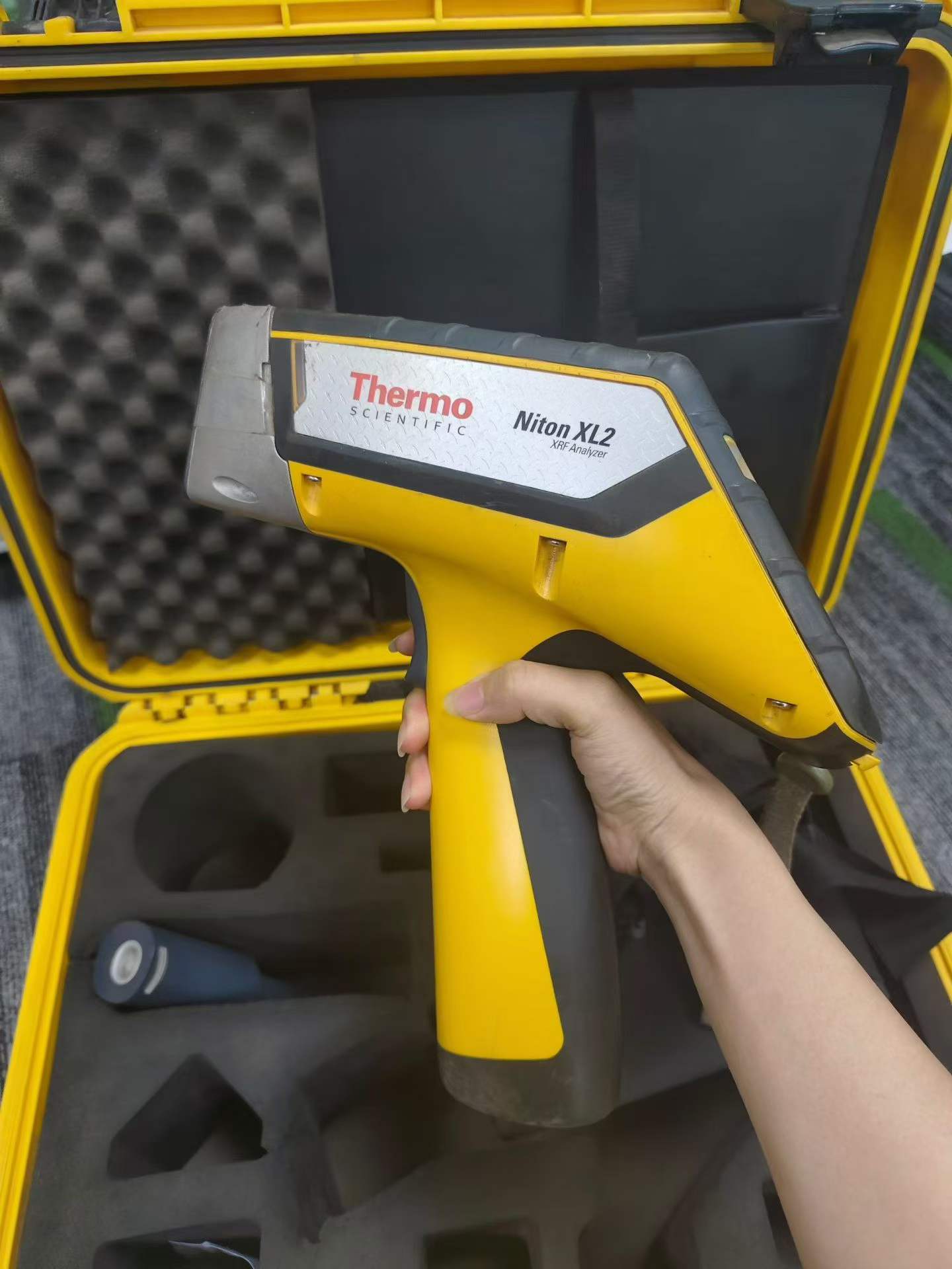 Thermo Scientific Niton XL2 800 Metals Alloy XRF Analyzer