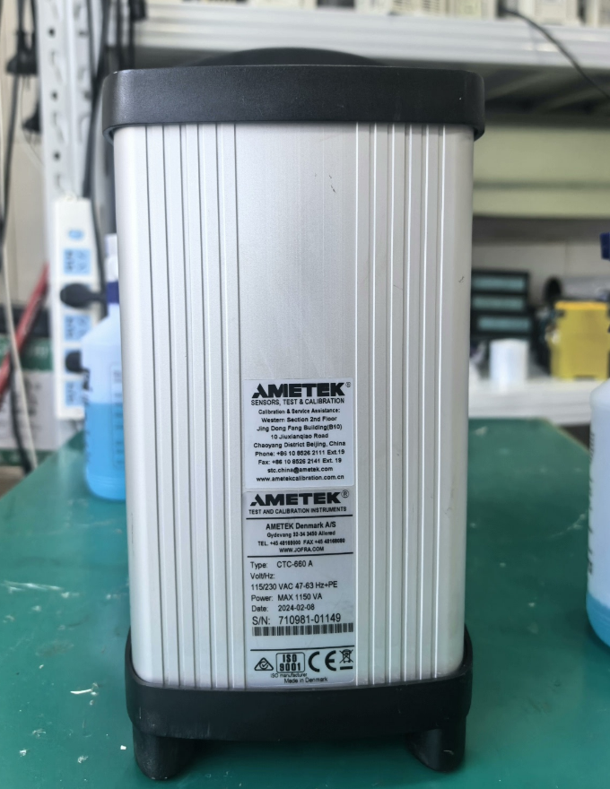 Used Ametek Jofra CTC660 Dry Block Calibrator/Compact Temperature Calibrator/from 28° to 660°C