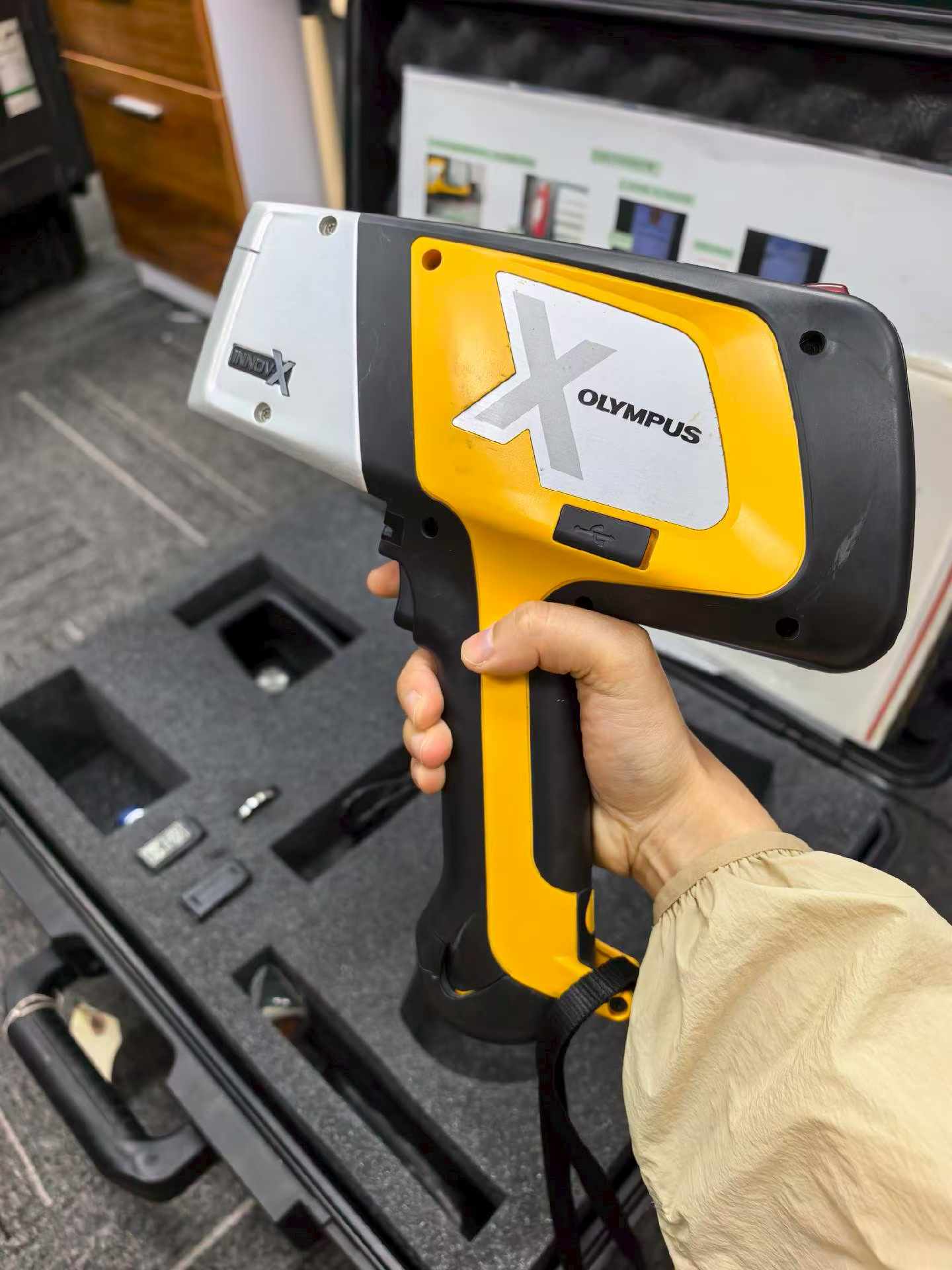 NEW OLYMPUS DPO-2000spectrum /XRF Handheld XRF Analyzer With Alloy Plus Metals